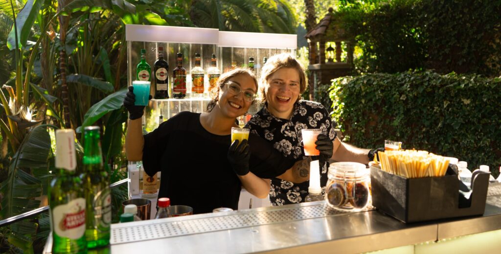 Mobile Bartender Encino | Wedding bartenders Encino - Party Shakers